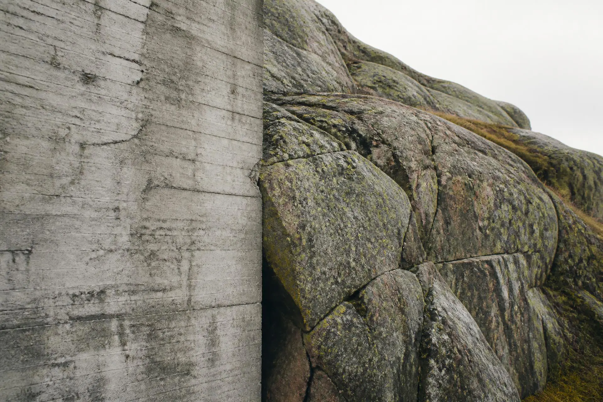 Fortgruppen, betong och berg